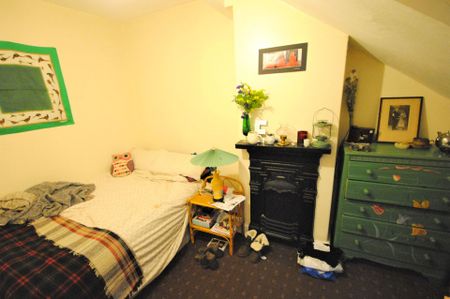 5 Bed - 31 Stanmore Street, Headingley, Leeds - LS4 2RS - Student - Photo 5