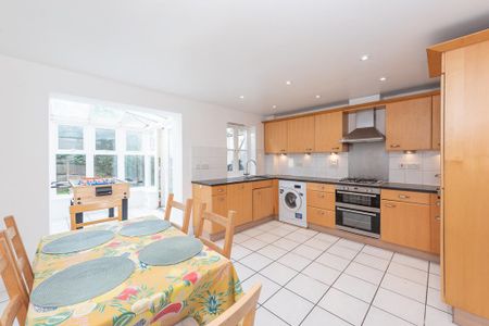 4 bedroom house to rent - Photo 3