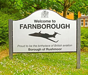 Pinewood Park, Farnborough, Hampshire, GU14 - Photo 1