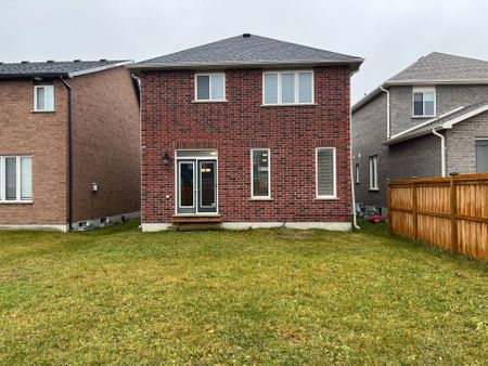 For Lease - 23 LOCKERBIE Crescent, Collingwood, Ontario - Photo 4