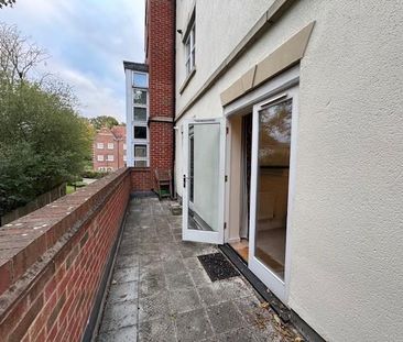 2 bedroom flat to rent - Photo 3