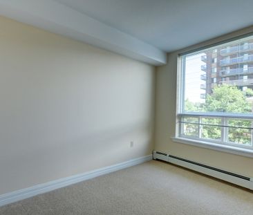 One Bedroom + Den - Photo 6