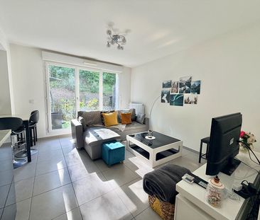 Appartement T2 L ISLE D ABEAU à louer - Photo 5