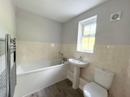 Woodland Walk, Aldershot, Hampshire, GU12 - Photo 5