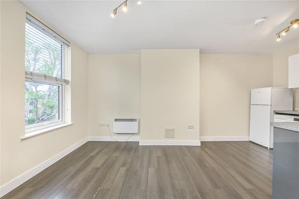 4 bedroom flat to rent - Photo 1