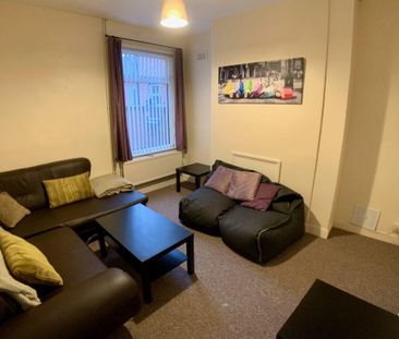 5 bedroom terraced house to rent - Photo 1