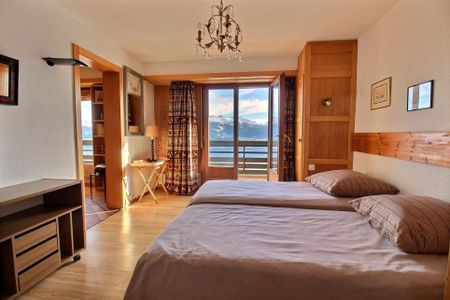 Spacieux appartement situé sur la place du village à louer à la semaine - Photo 3