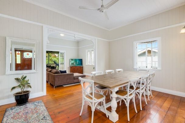 Renovated Queenslander in Great Location - Photo 1