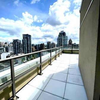 Penthouse 1 | 2 Bed & 2 Bath - Photo 3