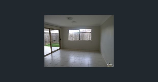 MODERN FAMILY HOME | 4 Bedrooms - Photo 1