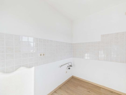 Sonnige 2-Raum-Wohnung mit Balkon in Auerbach – sofort bezugsbereit - Photo 1