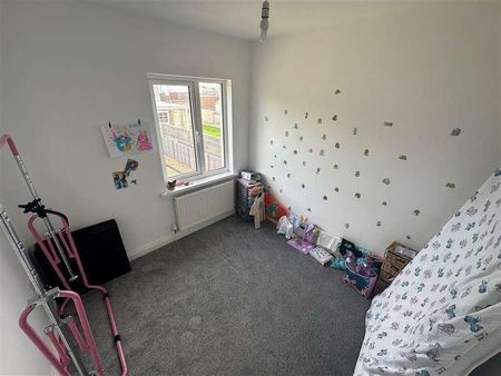 Park View, Llantrisant, Pontyclun, CF72 - Photo 2