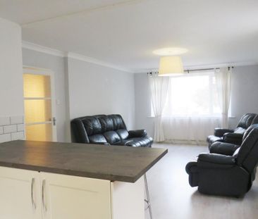 Redwood Way, SOUTHAMPTON - Photo 4