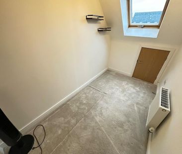 4 bedroom terraced house to rent - Photo 6