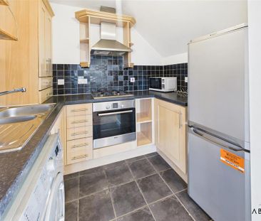 2 bedroom apartment to rent - Photo 2