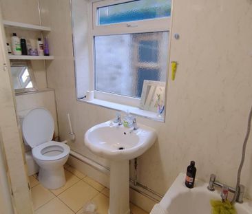 3 bedroom house to rent - Photo 3