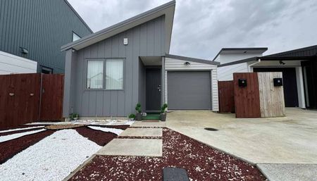 Modern 3-Bedroom 2-Bathroom Home – Comfort & Convenience - Photo 3