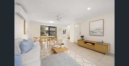 Stylish, low-maintenance townhouse in peaceful complex - Photo 2
