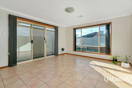 Family Living in an Ideal Location - Photo 3