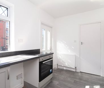 3 bedroom terraced house to rent - Photo 6