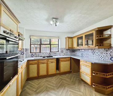 4 bedroom detached house to rent - Photo 6