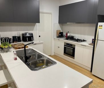 2/175 Collins Street, Thornbury - Photo 4
