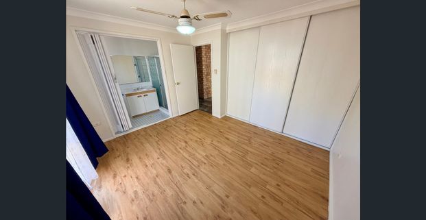 Convenient location - Photo 1