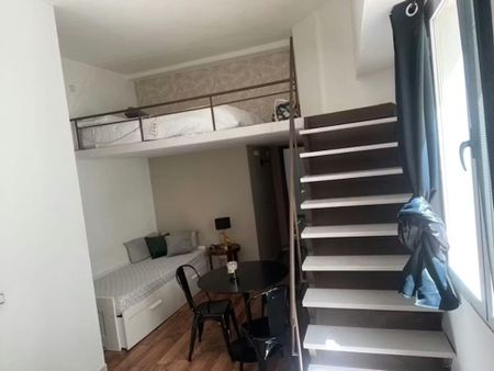 Plaza de la Puerta del Sol, Madrid, Community of Madrid 28013 - Photo 5