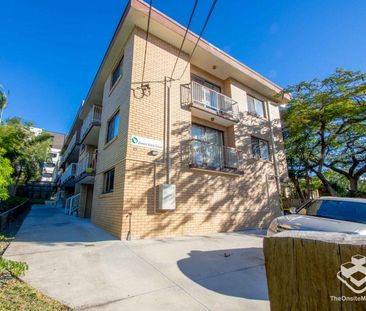 Stunning Unit in Indooroopilly Hot Spot - Photo 5