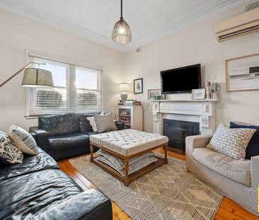 15 Archer Street - Photo 2