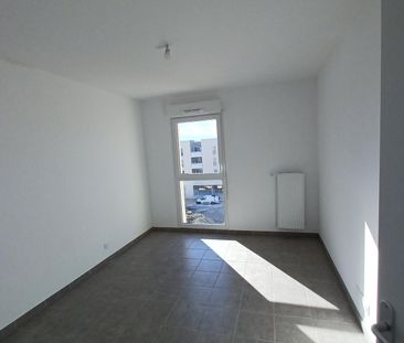 location Appartement T3 DE 59.97m² À ARLES - Photo 4