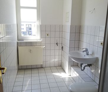 2-Raumwohnung im Dachgeschoss, mit Balkon-in ruhiger Wohngegend- - Foto 3