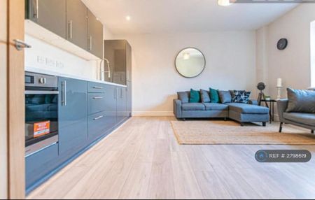 1 bedroom flat to rent - Photo 2