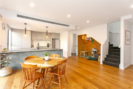 Contemporary Townhouse in Frankston High School Zone - Photo 5