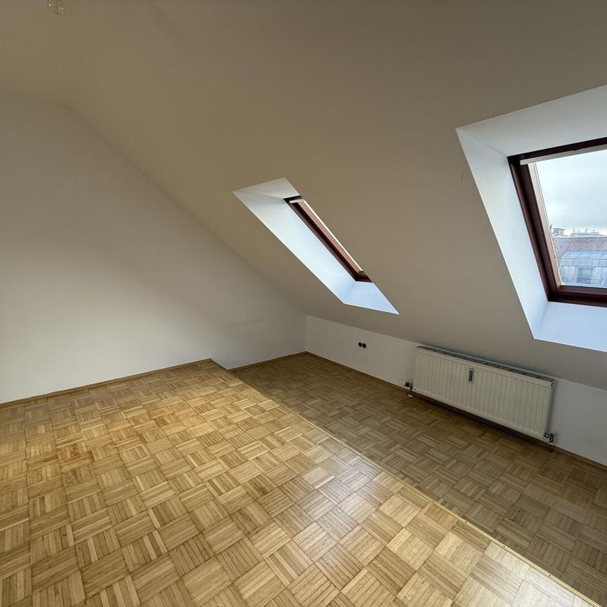 Jakomini/Steyrergasse - Charmante Wohnung mit Blick auf Schlossberg frisch saniert - Photo 1