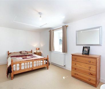 4 bedroom detached house to rent - Photo 6