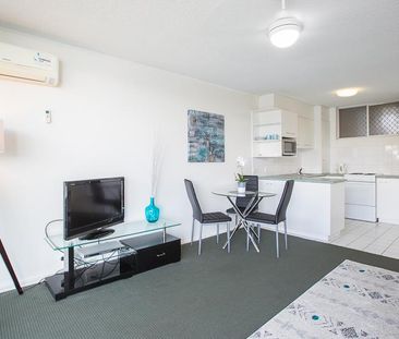 12/30 Watson Esplanade, Surfers Paradise QLD 4217 - Apartment For R... - Photo 1