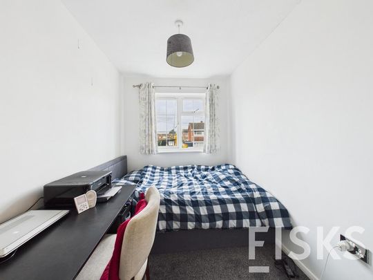 3 bedroom end of terrace house to rent - Photo 1