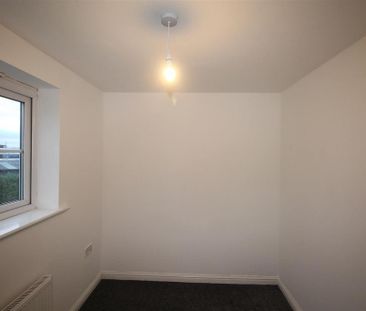 3 bedroom end of terrace house to rent - Photo 6