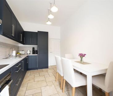 3 bedroom terraced house to rent - Photo 6