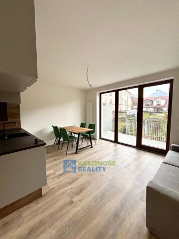 Pronájem designového apartmánu 2+kk se saunou, výhled na Labe – Vrchlabí - Photo 3