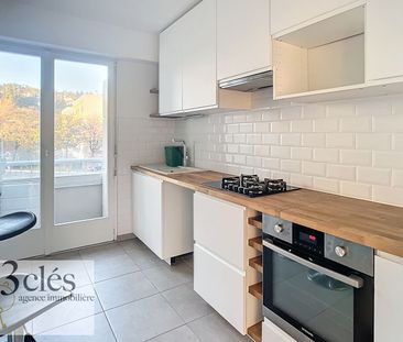 Location Appartement 4 pièces 98m² - Photo 4