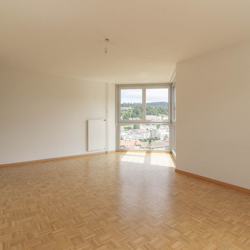 Corbusier 25 – Appartement spacieux et lumineux de 4.5 pièces, 105 m2, au 3e étage avec ascenseur - Photo 1