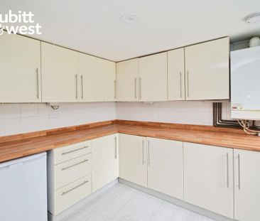 3 bedroom terraced house to rent - Photo 3