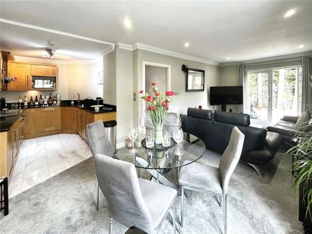 2 bedroom flat to rent - Photo 5