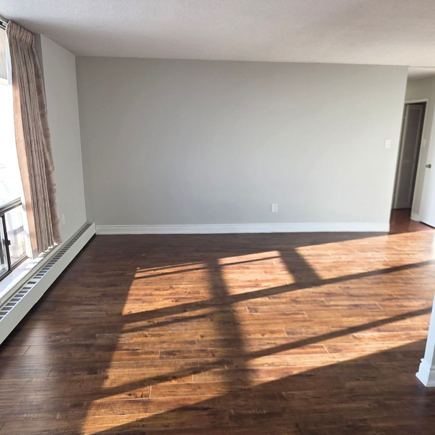 For Lease - 2929 Aquitaine Avenue Unit# 812, Mississauga, Ontario - Photo 1