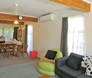 Karori Four Bedrooms - Photo 1