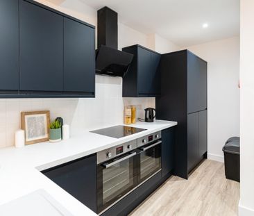 Cleveland #54 - Photo 2