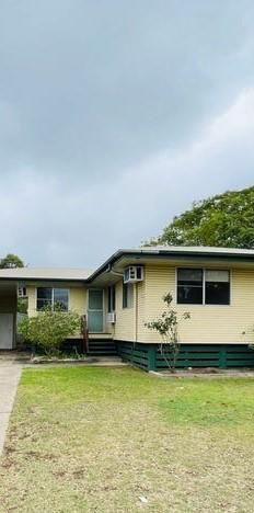 Neat and Tidy 3 bedroom home with deck! - Photo 1