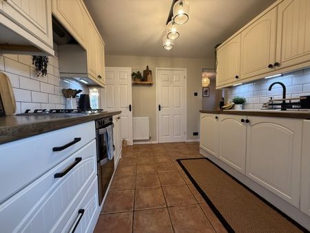 Cornwall Avenue, Tamworth, Property for rent - Photo 4